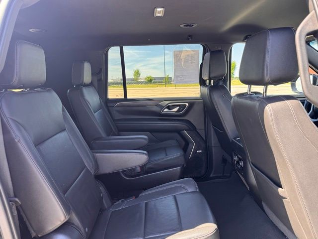 2022 Chevrolet Suburban LT