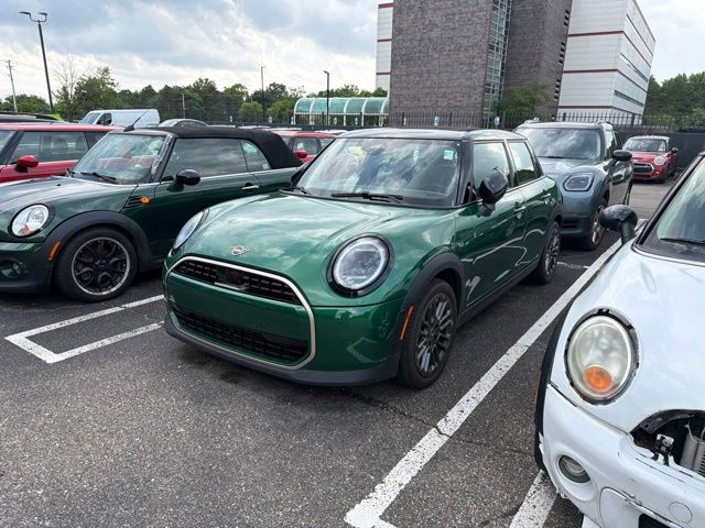 British Racing Green Met 2026 MINI Cooper C Signature Trim 4-Door Hatchback FWD Hatchback Front-Wheel Drive 7-Speed Automatic