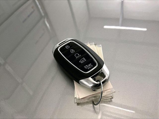 2023 Hyundai Elantra SEL Silver at Bob Ruth Ford