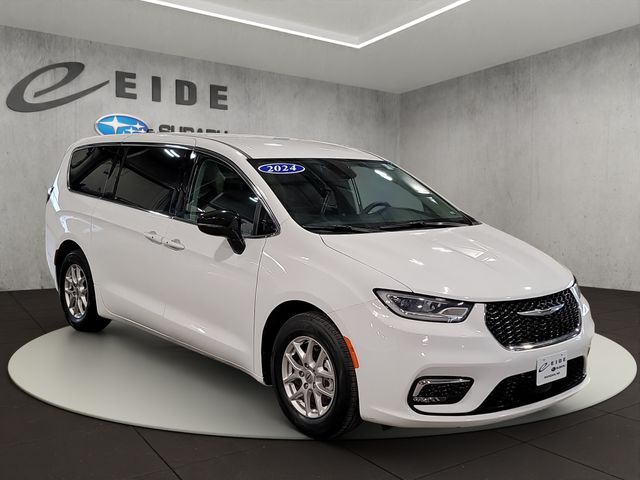 Bright White Clearcoat 2024 Chrysler Pacifica Touring L FWD Minivan Front-Wheel Drive 9-Speed Automatic