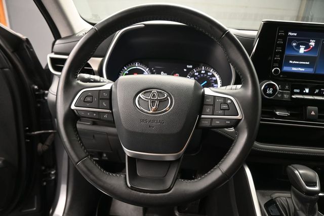 Used 2022 Toyota Highlander Hybrid SUV