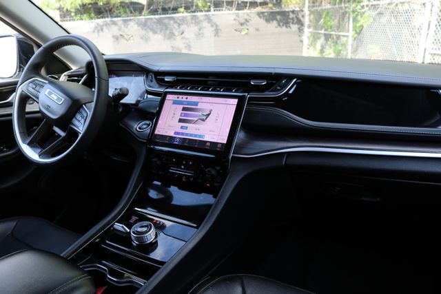 Used Car 2023 Jeep Grand Cherokee L  Limited For Sale Under $35,000 In Austin, Texas