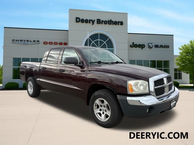 Deep Molten Red Pearl 2005 Dodge Dakota SLT Quad Cab 4WD Pickup Truck Four-Wheel Drive 5-Speed Automatic