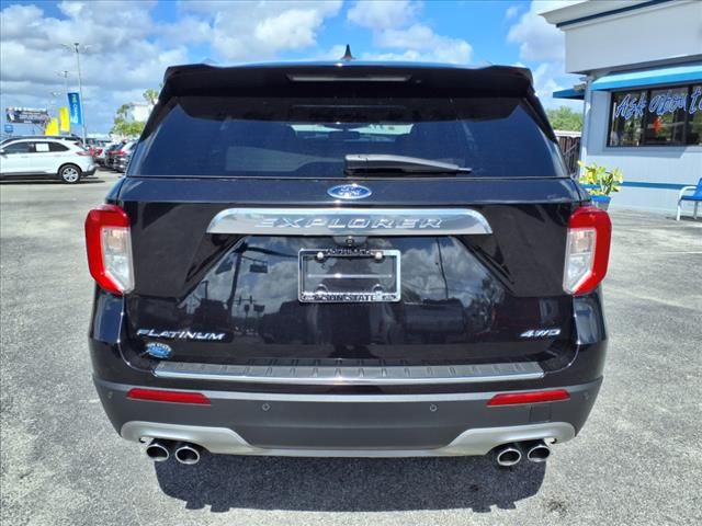 2022 Ford Explorer Platinum photo