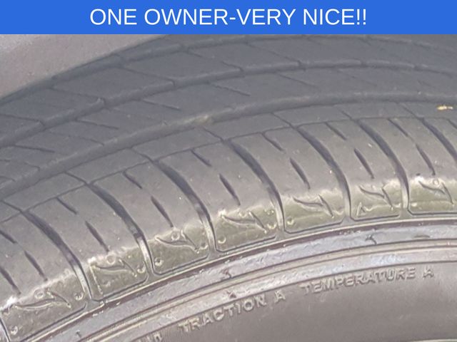 Used 2023 Gray Hyundai SEL image 11