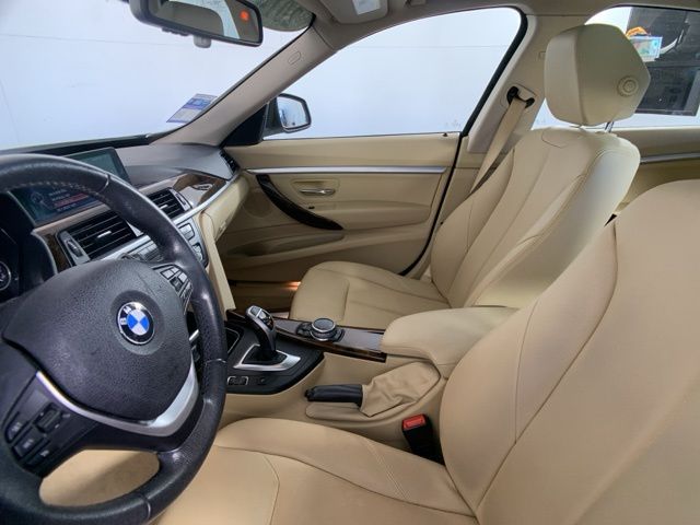 2014 BMW 3 Series 328i xDrive Gran Turismo 11