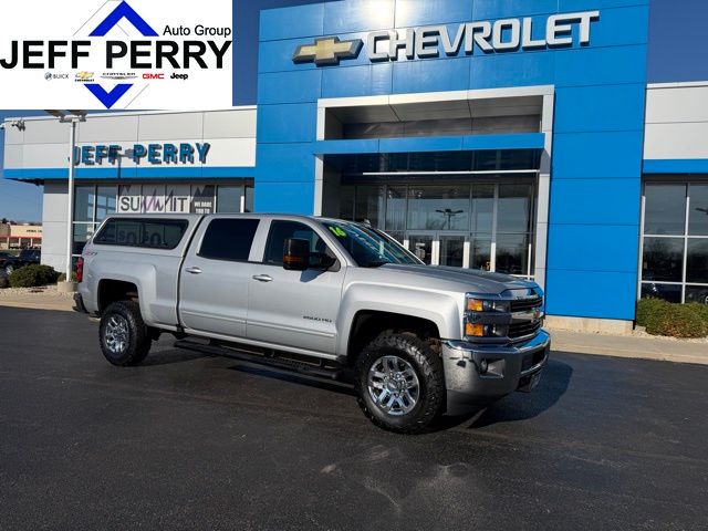 Silver Ice Metallic 2016 Chevrolet Silverado 2500HD LT Crew Cab 4WD Pickup Truck Four-Wheel Drive 6-Speed Automatic Overdrive