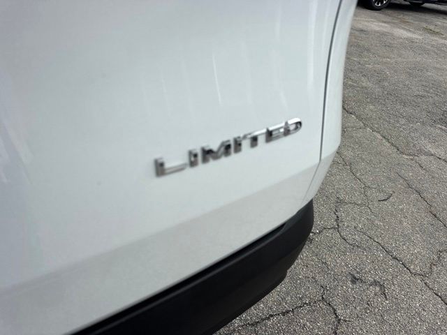 2024 Toyota Grand Highlander Limited - Photo 8