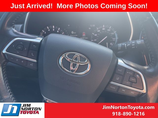 2021 Toyota Highlander XLE 11