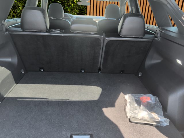 2024 VOLKSWAGEN ATLAS CROSS SPORT SE • 2.0L TURBO • FWD CLEAN CARFAX • 1 OWNER PANORAMIC SUNROOF • APPLE CARPLAY • ADAPTIVE CRUISE • BLIND SPOT MONITOR Thumbnail