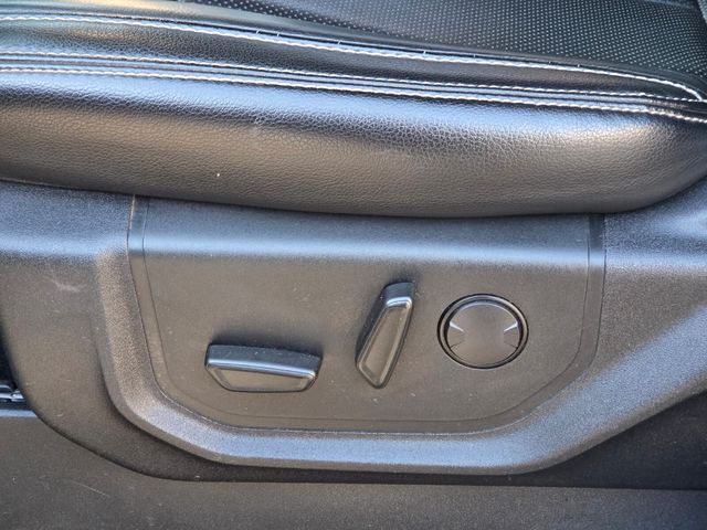 Used 2019 White Ford Lariat image 15