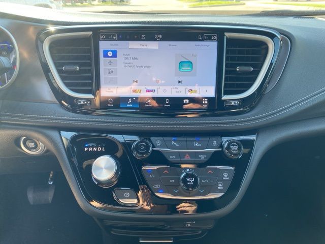 2026 Chrysler Pacifica Select - Red Hot Pearlcoat exterior view 15