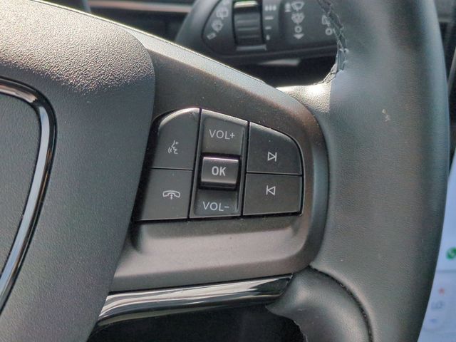 Used 2024 White Ford Select image 17