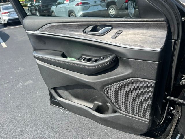 Used 2023 Jeep Grand Cherokee L SUV