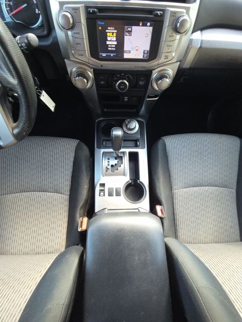 2017 Toyota 4Runner SR5:169086A