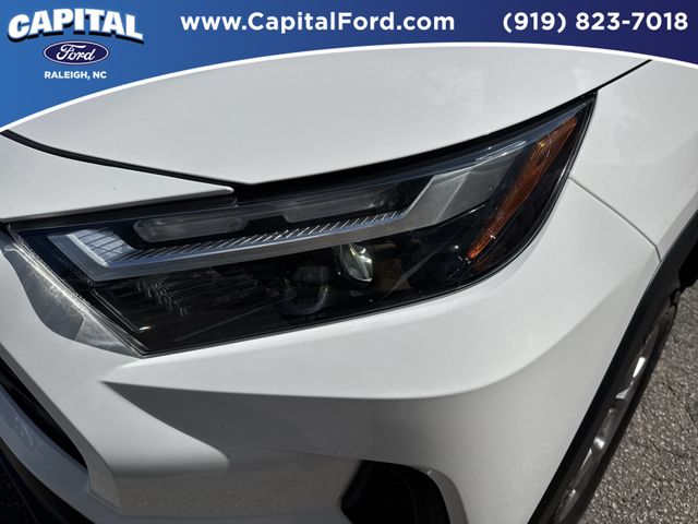 Used 2023 White Toyota XLE image 11