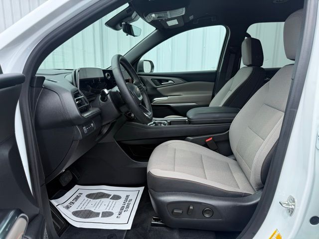 used 2026 Chevrolet Traverse car, priced at $43,051