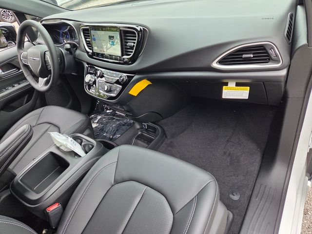 New 2026 White Chrysler LX image 16