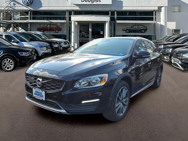 2017 Volvo V60 Cross Country