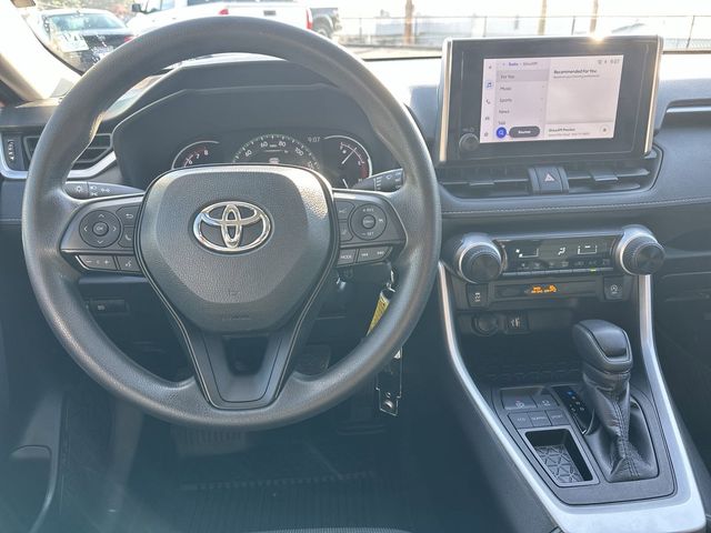 2024 Toyota RAV4 LE 7