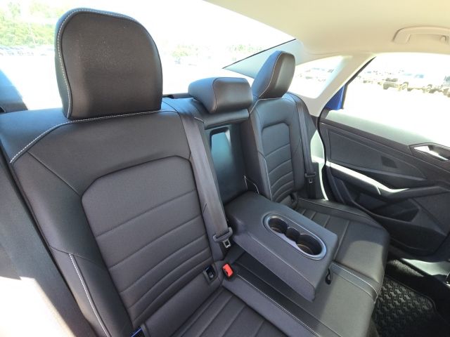 2023 Volkswagen Jetta 1.5T SE:44337B