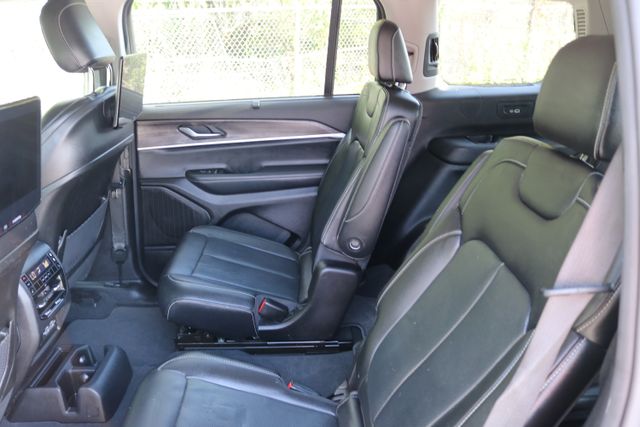 Used Car 2023 Jeep Grand Cherokee L  Limited For Sale Under $35,000 In Austin, Texas