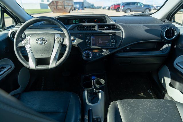 2012 Toyota Prius c Four 12