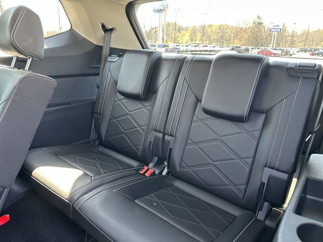 Certified Used 2025  Volkswagen 2.0T SE w/Technology image 26
