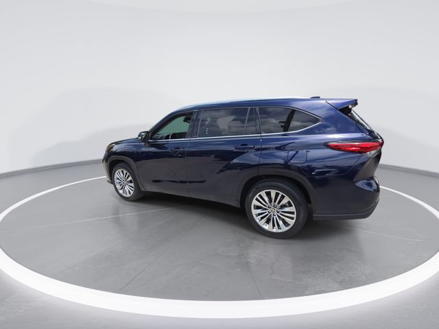Used 2023 Toyota Highlander SUV