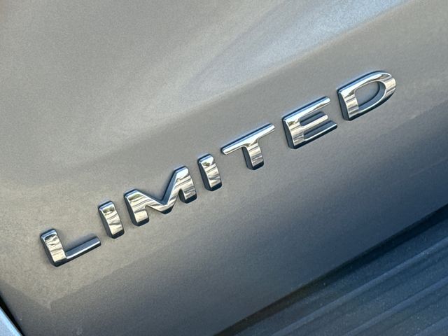 Used 2024 Silver Ford Limited image 11