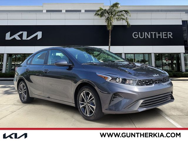 Gravity Gray 2023 Kia Forte Sedan Front-Wheel Drive Continuously Variable Transmission