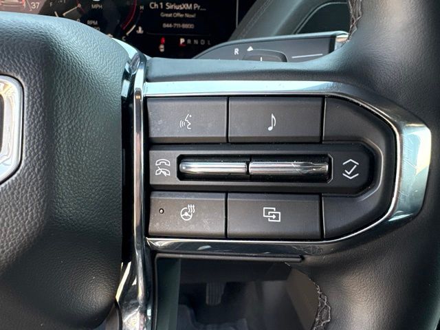 Used 2025 GMC Yukon SUV