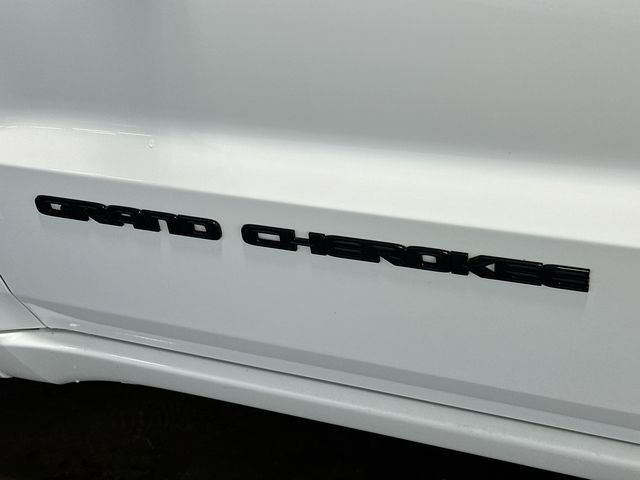 2019 Jeep Grand Cherokee Altitude White at Luther Ford
