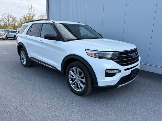 White Metallic 2020 Ford Explorer XLT AWD SUV / Crossover All-Wheel Drive Automatic