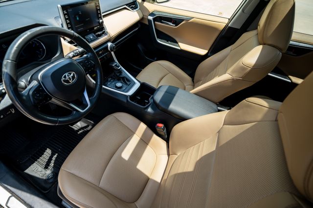 2022 Toyota RAV4 Hybrid Limited White at EAG Ford Navasota