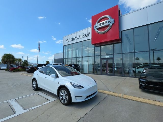 White 2023 Tesla Model Y Long Range AWD SUV / Crossover All-Wheel Drive 1-Speed Automatic