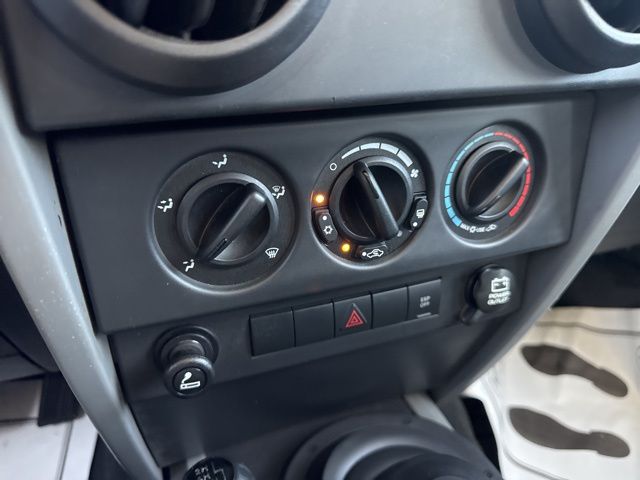 Used 2008 Black Jeep X image 20