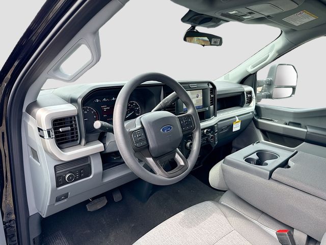 2025 Ford F-250SD XL photo