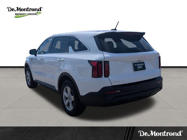 Used 2023 White Kia LX image 7