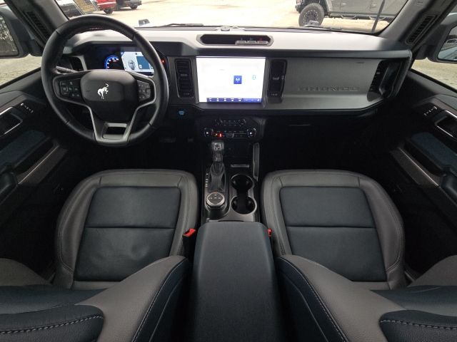 2023 Ford Bronco Big Bend:B02033