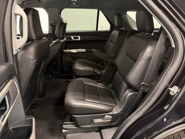 Used 2023 Black Ford XLT image 28
