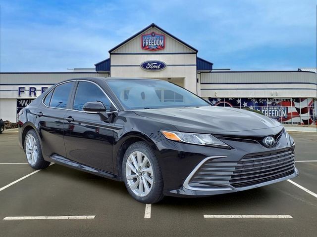 2024 Toyota Camry LE FWD