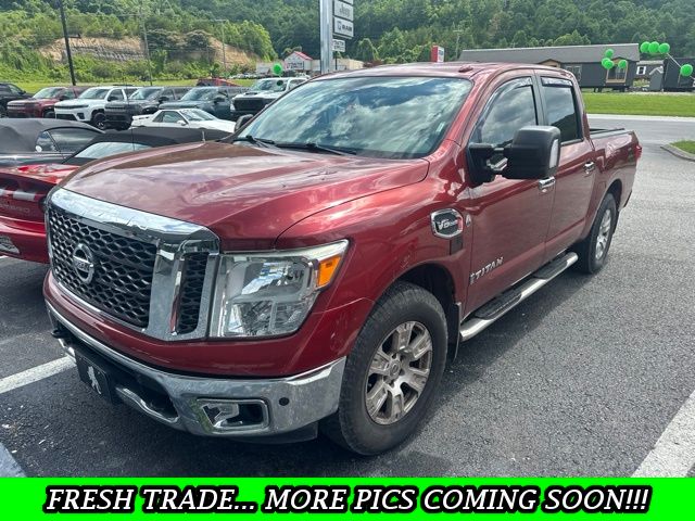 2017 Nissan Titan SV Crew Cab 4WD