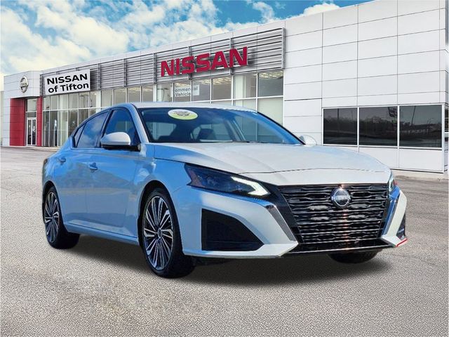 2024 Nissan Altima SL's photo