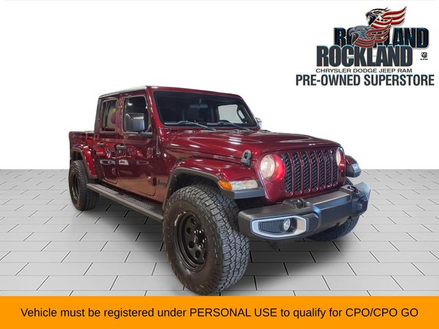 Snazzberry Pearlcoat 2022 Jeep Gladiator Pickup Truck Four-Wheel Drive 8-Speed Automatic