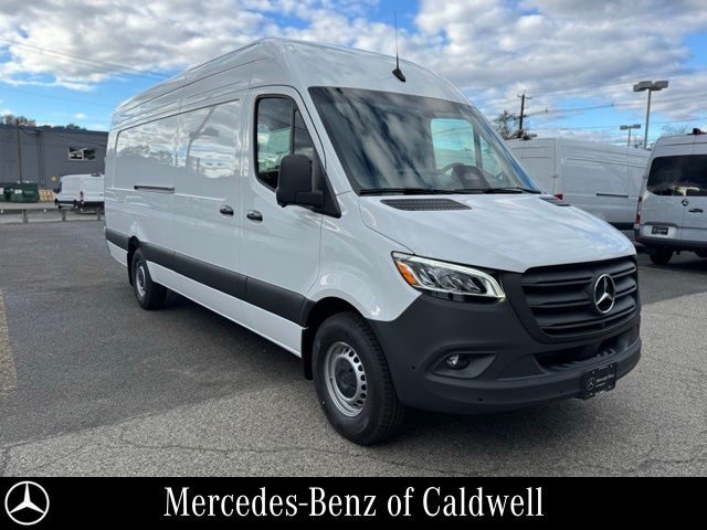 2026 Mercedes-Benz Sprinter 2500 144 WB's photo