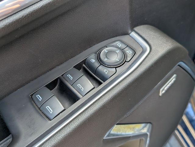 Used 2022 Blue Chevrolet LTZ image 11