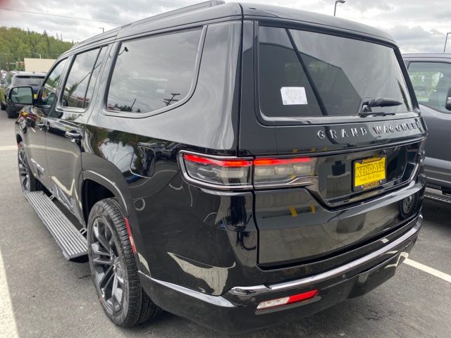 New 2024 Diamond Black Jeep Series II image 3
