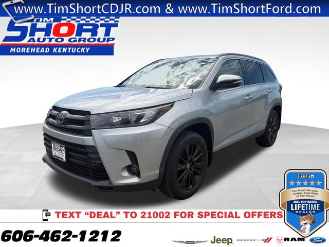 Celestial Silver Metallic 2019 Toyota Highlander SE AWD SUV / Crossover All-Wheel Drive 8-Speed Automatic