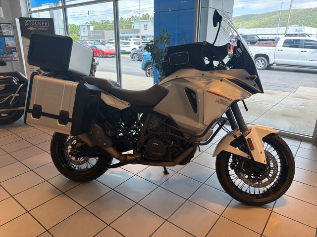 2015 – KTM – Super Adventure